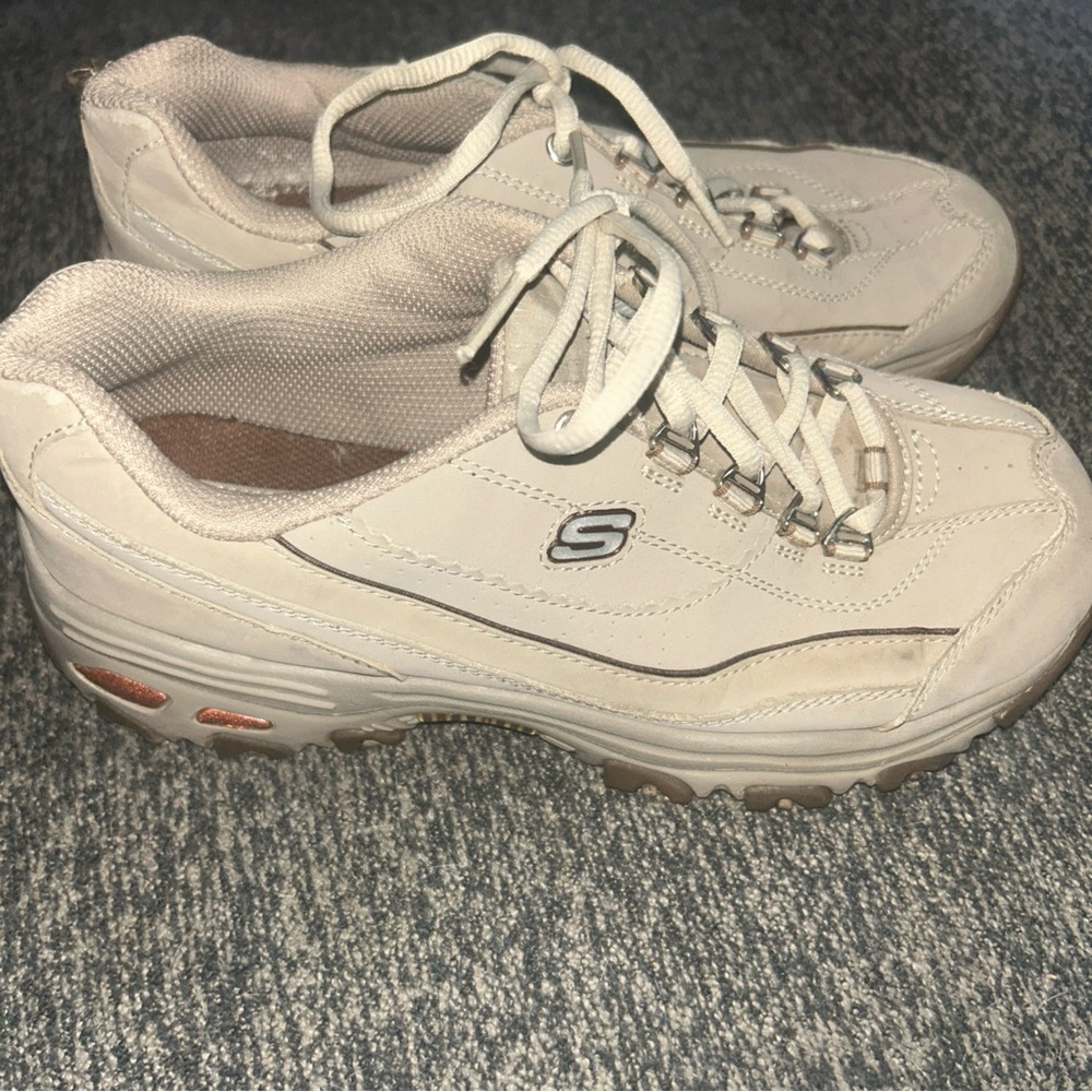 Skechers D Lites Lace Up Sport Women's Size 7 Beige Leather ‎ SN 11469
